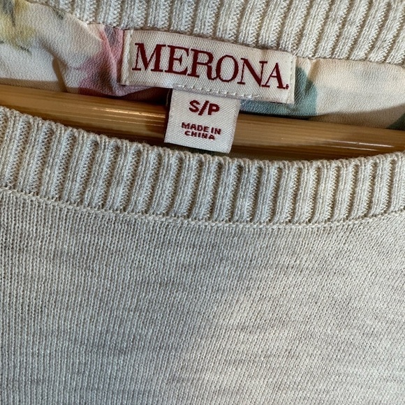 Merona Womens  Sweater Size SP Knit Long Sleeve Flower Fabric Layered Back Tan - Picture 5 of 15